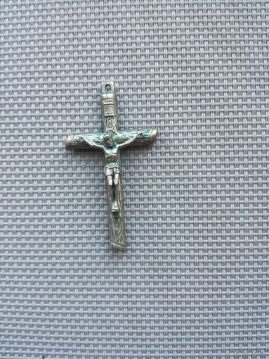 Крестик с распятием с рубля!