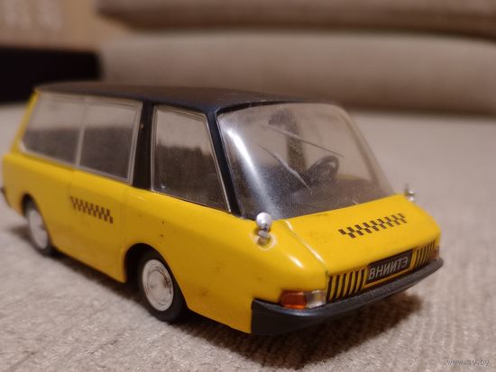 ВНИИТЭ-ПТ такси 1:43 Деагостини Автолегенды СССР