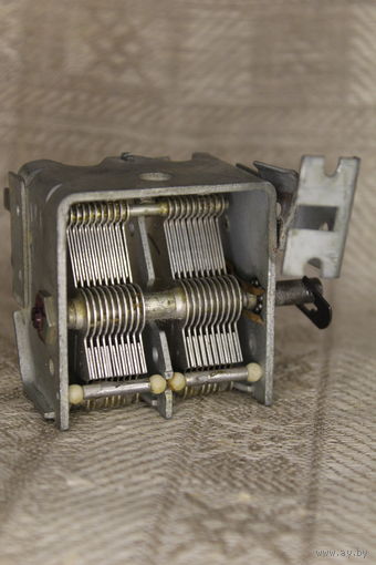 Конденсатор переменной емкости