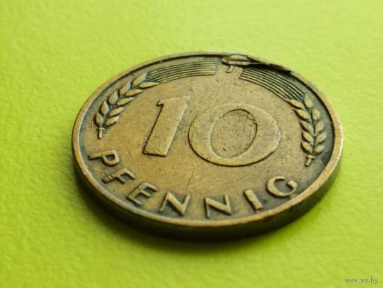 Германия (ФРГ). 10 пфеннигов 1950 J. Брак покрытия, отслоение, расколы, выкрошка. Торг.