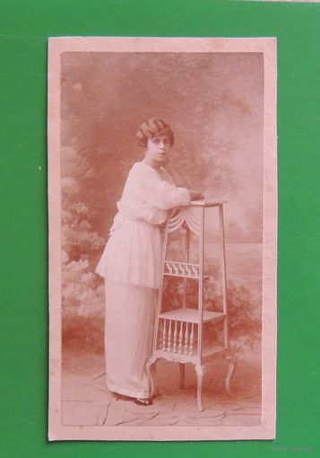 Фото кабинет-портрет "Девушка", Лида, 1920-е гг.