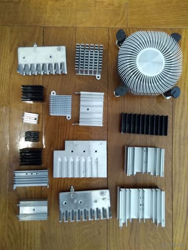 Радиаторы 16шт одним лотом