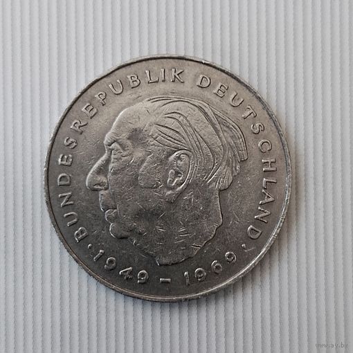 2 марки 1979 года (F) Германия. Федеративная республика (ФРГ). Теодор Хойс. 20 лет ФРГ. Единственная на аукционе!
