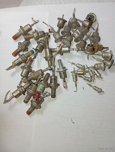 Диоды  Д242 , Д 815 , Д 202 , Д226 , Д 814 , КД 411 . С рубля