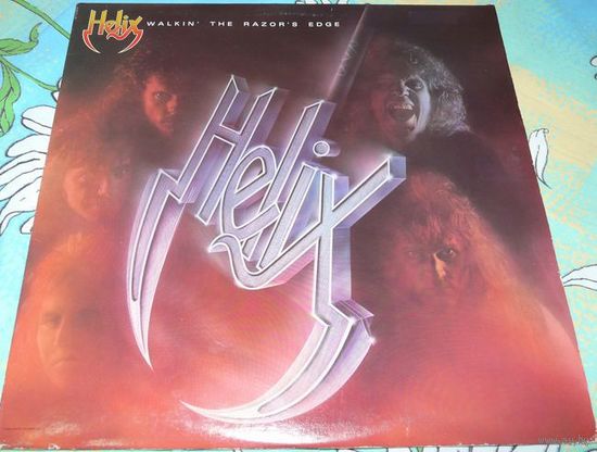 Helix - Walkin' The Razor's Edge