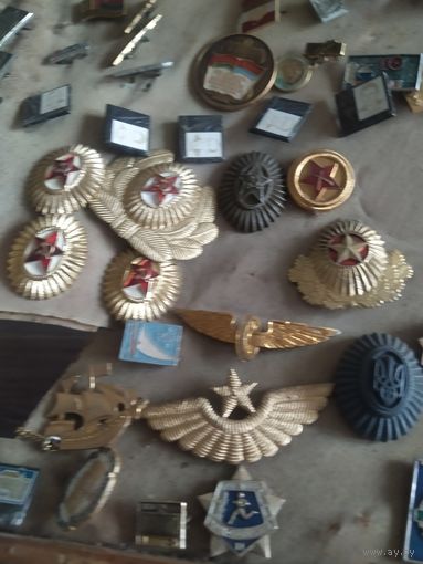 Значки военные и не только цена за все