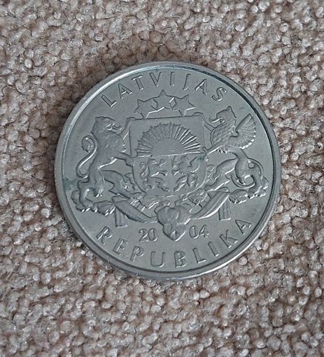 Латвия 1 лат, 2004 Гриб