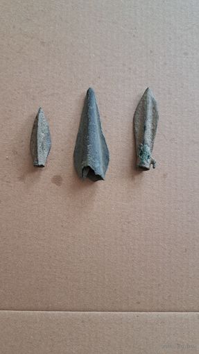 Наконечники стрел.