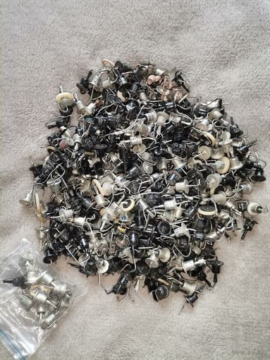 Радиодетали СССР. Диоды Д226 до 1973г. 500шт