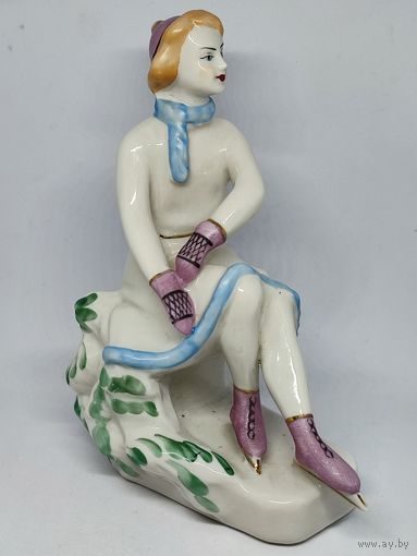 Фарфоровая статуэтка фигуристка