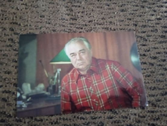 Актер М. КУЗНЕЦОВ.