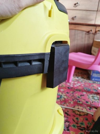 Защелка пылесоса Karcher WD3