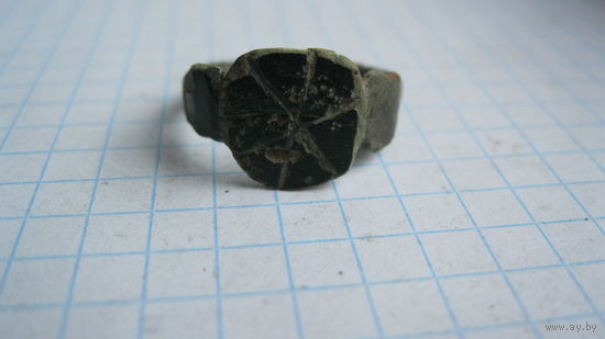 Перстень старинный.