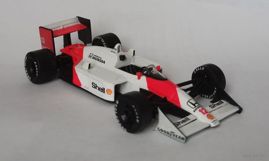 Машинка Модель Formula 1 McLaren MP 4/4