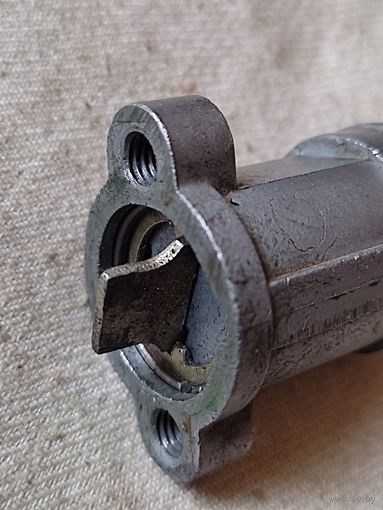 Сердцевина (личинка) гаражного замка. См. описание.