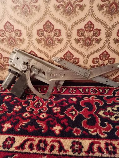 Стеклоподёмник вектора а 1994.