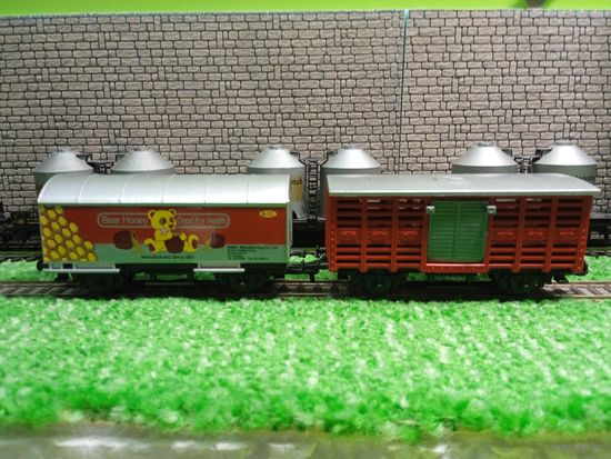 Набор вагонов   Китай  б/у 1/87 HO