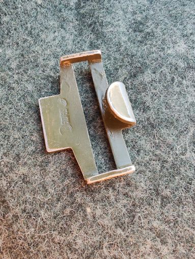 Зацеп позднего/тропического поясного ремня под пряжку ГМУ. Алюминий. Вермахт.