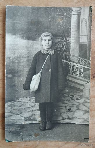 Фото девочки. 1932 г. 9х14 см.