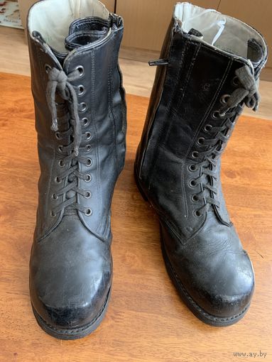 Из натур. кожи в полнейшем оригинале и сохране ботинки лётчика СССР. р 42.На натур.кож.подкладке.