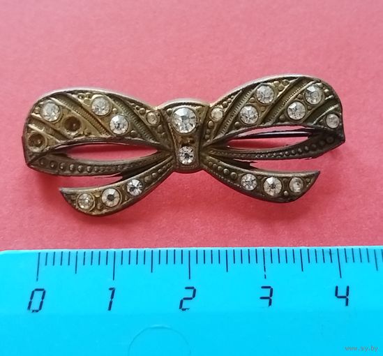 Распродажа украшений из бабушкиной шкатулки. Металлическая брошка в реставрацию. С рубля. Без минимальной цены