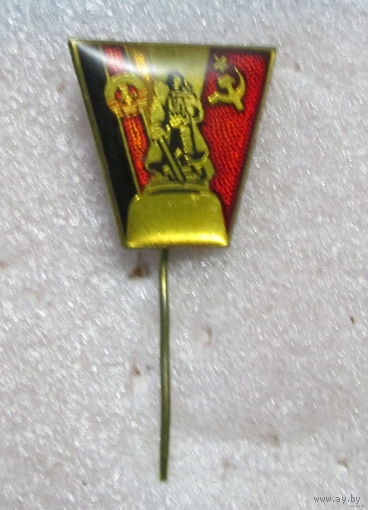 Памятник воину освободителю. ГДР