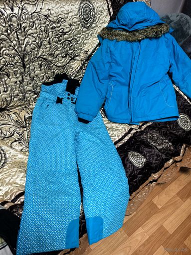 Комплект: комбинезон и куртка, р.146-152. Новый