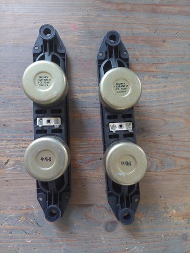 Широкополосные сдвоеные динамики 8Om 15W SONY 1-529-408-11 в отличном состоянии. Цена за весь комплект.