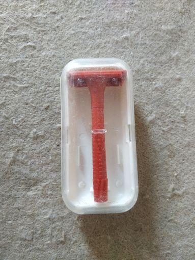 Т- образный аппарат безопасной бритвы "Элегант". СССР, 1988-1991 годы.