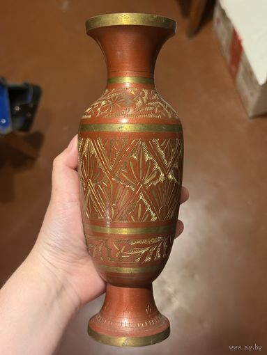 Латунная ваза