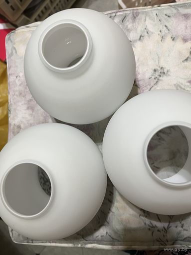 Плафон полушар средний матовый Е27, стекло. 3 шт.