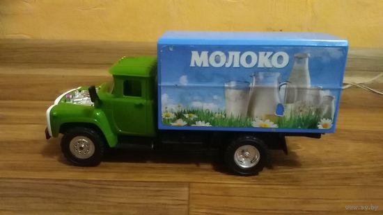 Модель Молоковоз