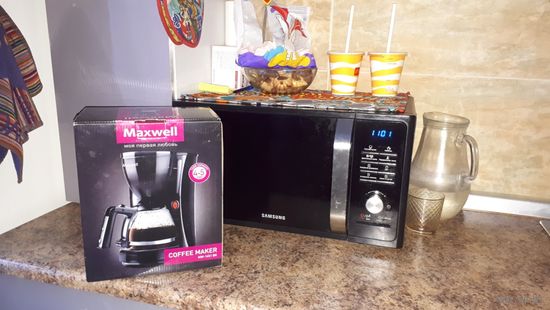 Кофеварка Maxwell MW-1651 BK капельная.