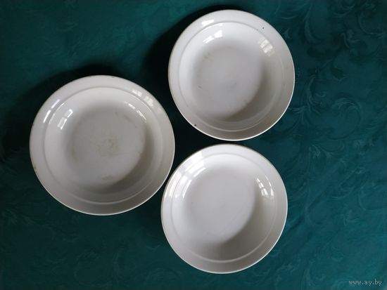 Тарелка глубокая D 22,5 см (3 шт). Бугульминский фарфоровый  завод, СССР.
