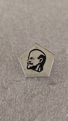 Значек знак Ленин,200 лотов с 1 рубля!!!