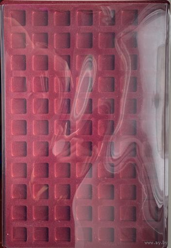 Планшет с крышкой на 77 квадратных ячеек 35*35 мм. Россия