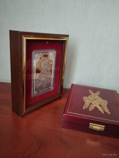 500 рублей 2010 г. Икона Пресвятой Богородицы "Смоленская".