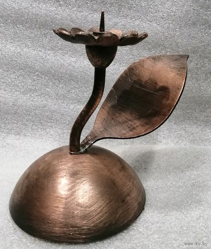 Подсвечник цветок. Омеднённый силумин. .