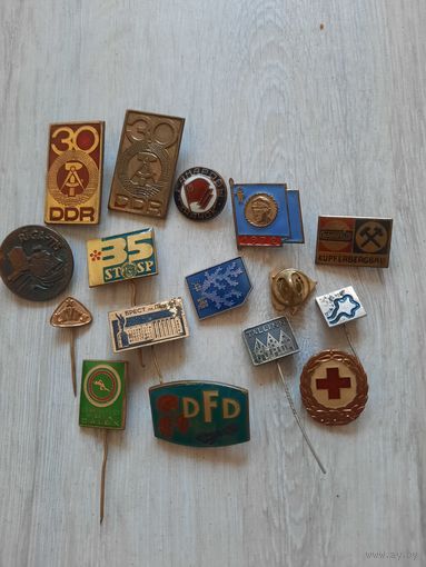 Значки разные