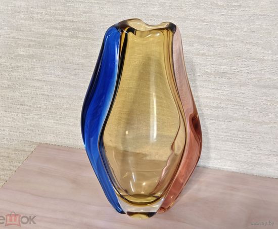 Ваза плоская, цветное стекло, серии Богемия, Чехия, период СССР