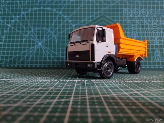 Масштабная модель МАЗ-55514023 Масштаб 1/43 Наш автопром конверсия