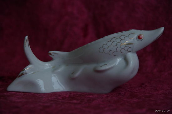 Статуэтка фарфоровая "Осетр "  ( Баранивка )   целая