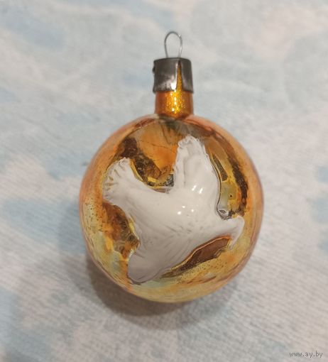 Елочные игрушки, стекло, шар с голубем, рельефная