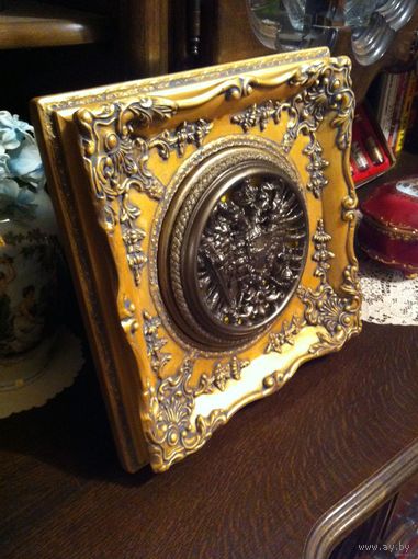 - Барельеф ГЕРБ АВСТРО-ВЕНГРИИ 30х30х4 см. из серии реплики мировых шедевров