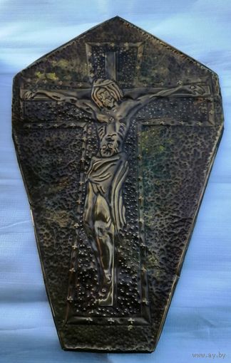 Распятие, старая чеканка на латуни.