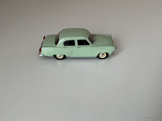 Автолегенда ГАЗ-21И (Волга).