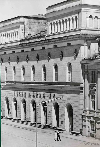 Легница Театр