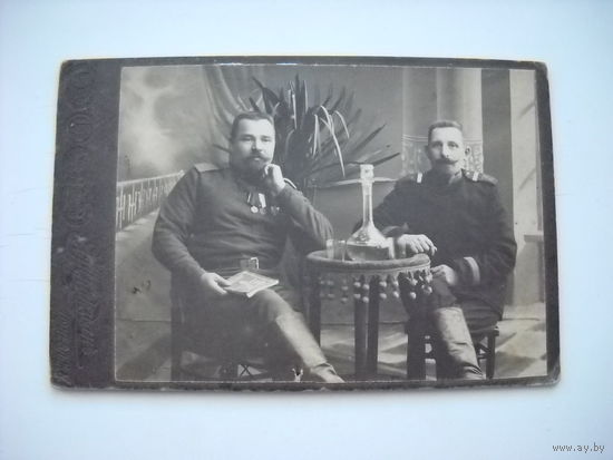 Два царских служаки