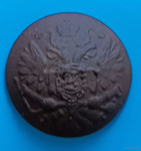 Мундирная пуговица орёл на пушках