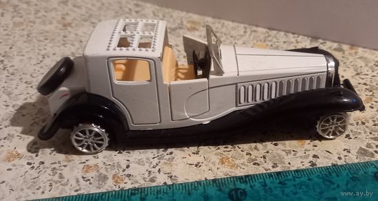Автомобиль.Игрушка.